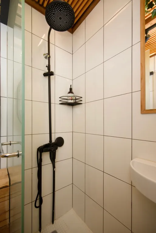 Уютная студия с панорамным окном