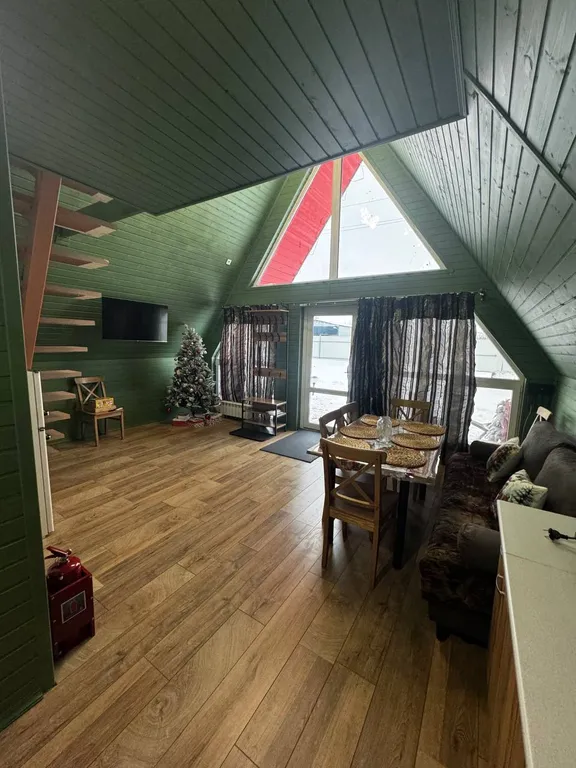 Коттедж А-Фрейм за городом для семейного отдыха