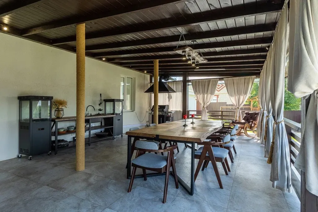 Коттедж с бассейном, баней и чаном