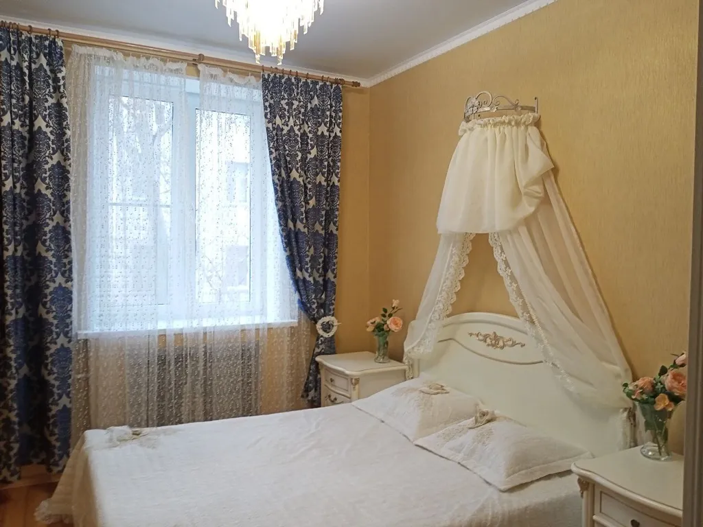 Двухкомнатные апартаменты рядом с озером