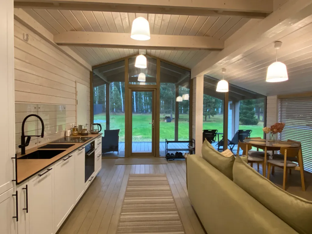 Дом с видом на лес