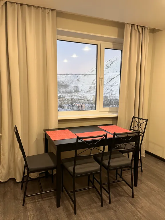 Квартира с великолепным видом прямо у склона