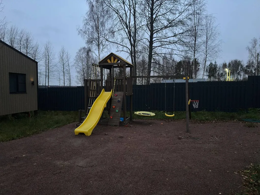 Дом с видом на озеро, первая линия