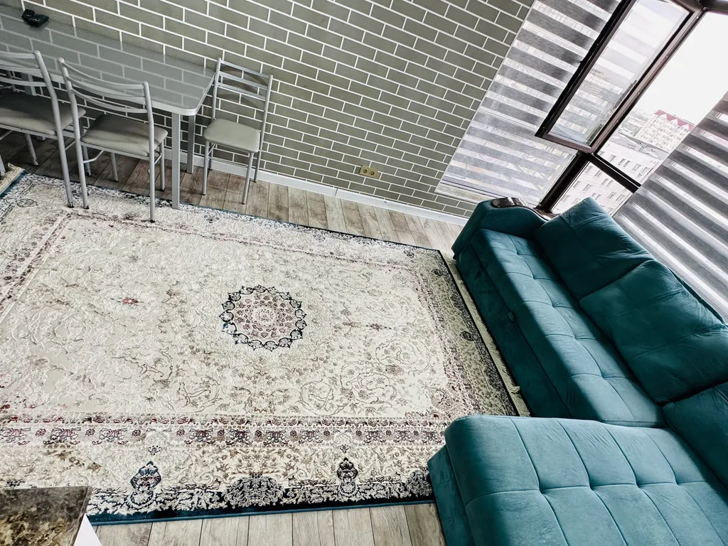 Апартамент в центре города с видом на город на 13 м этаже