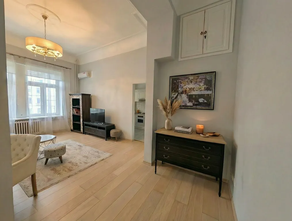 Квартира Патриаршие пруды: Элитная квартира с видом и дизайнерским интерьером — Москва