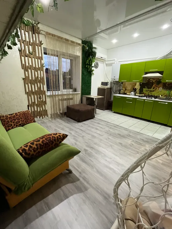 Шестиместная студия, 200 шагов до озера