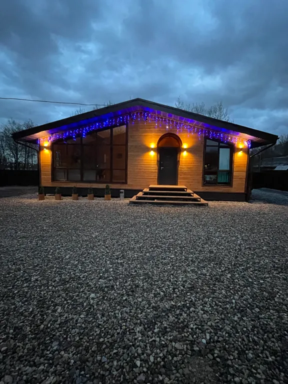 Дом в Лесном на берегу