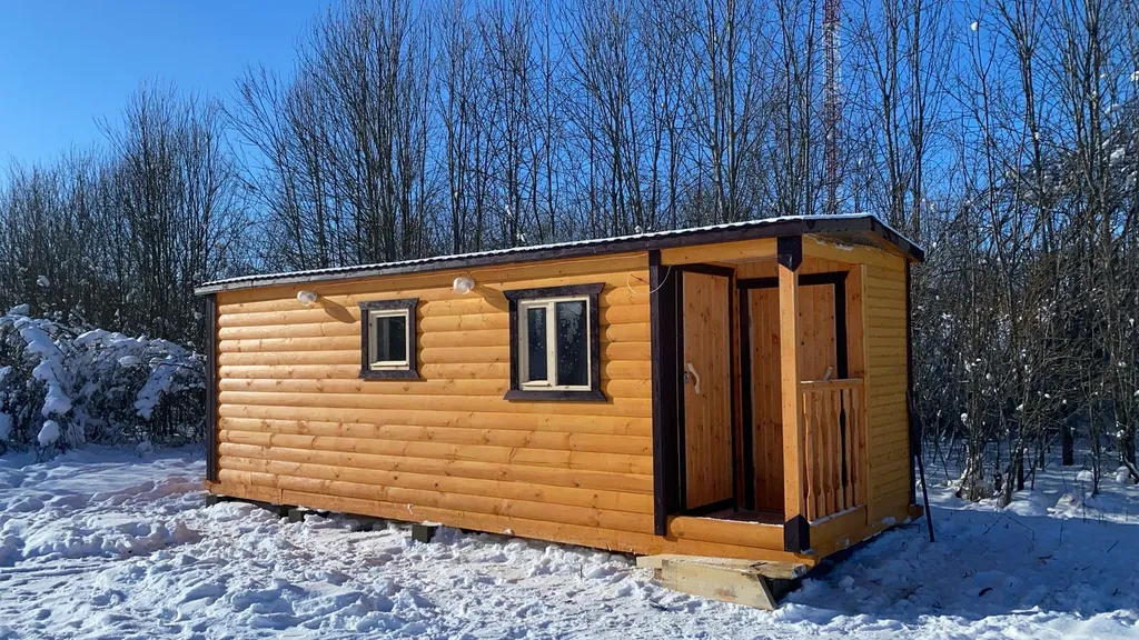 Дом A-frame с сибирским чаном на бревнах