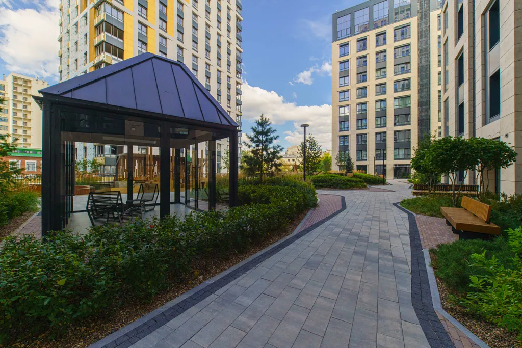 Дизайнерская квартира с камином в центре