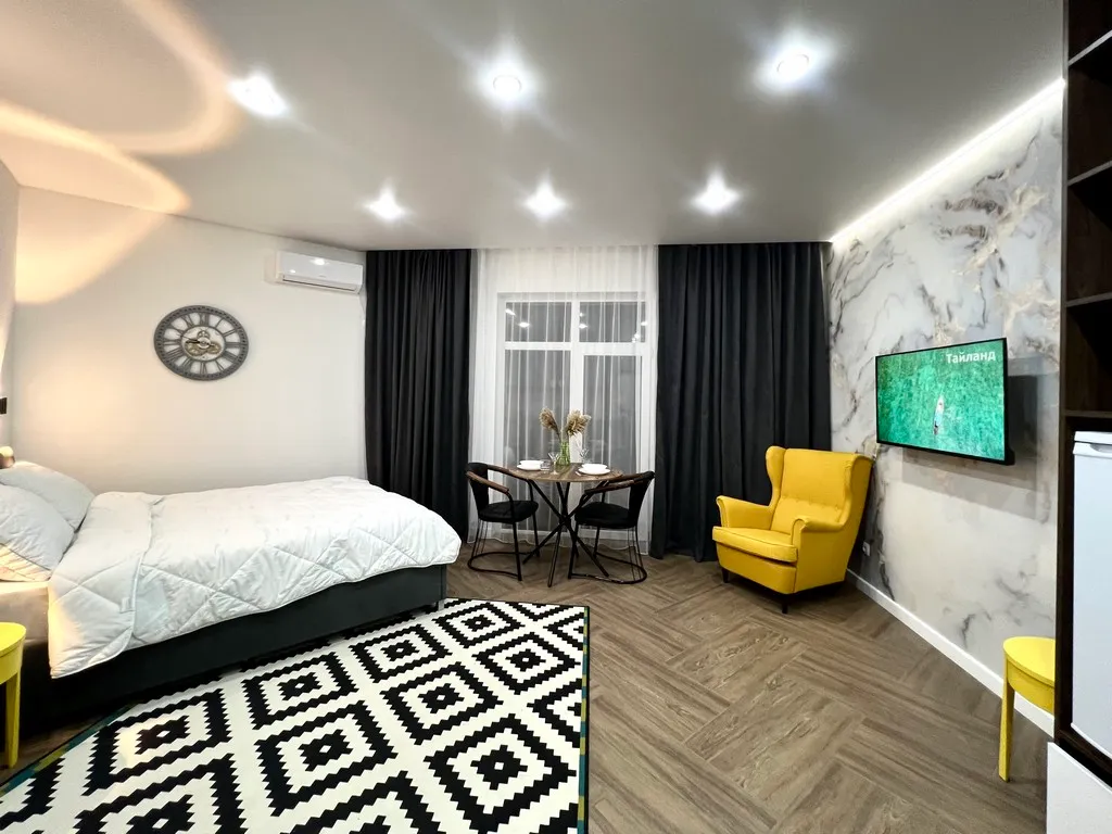 Квартира Новая дизайнерская студия в центре — аренда посуточно в Оренбург