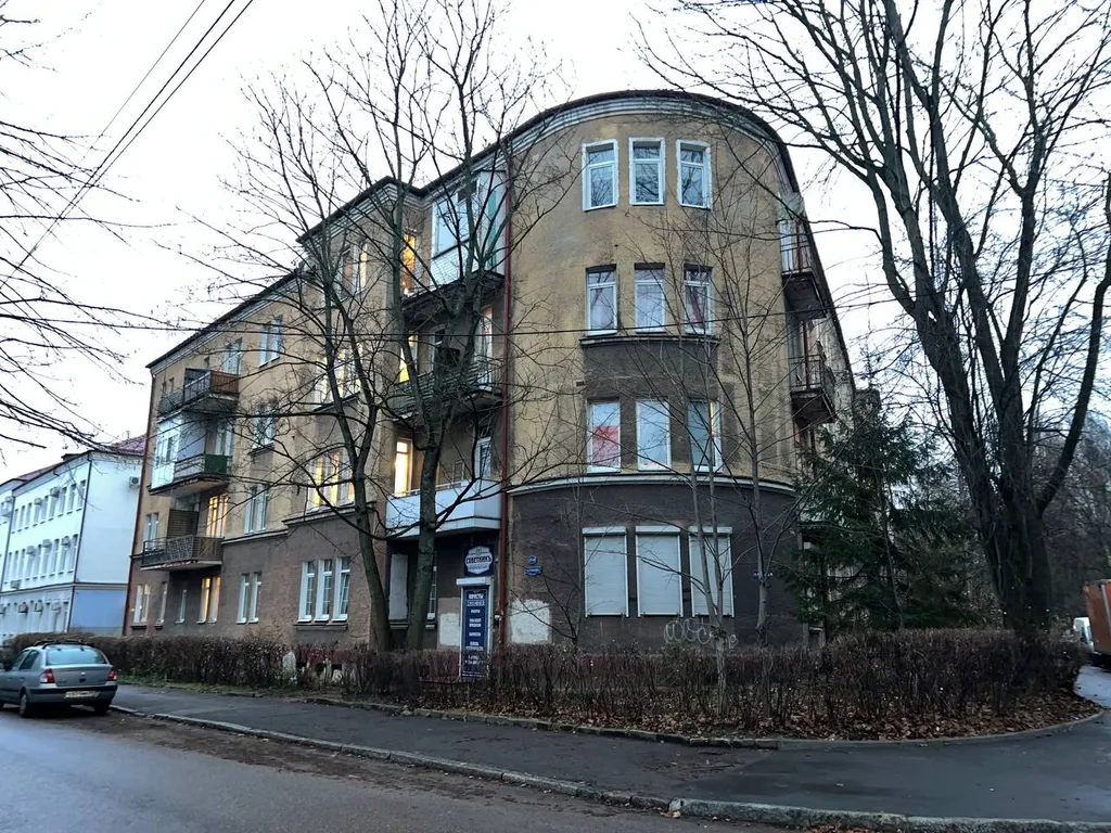 Квартира Квартира на тихой зелёной улице в центре у зоопарка — Калининград