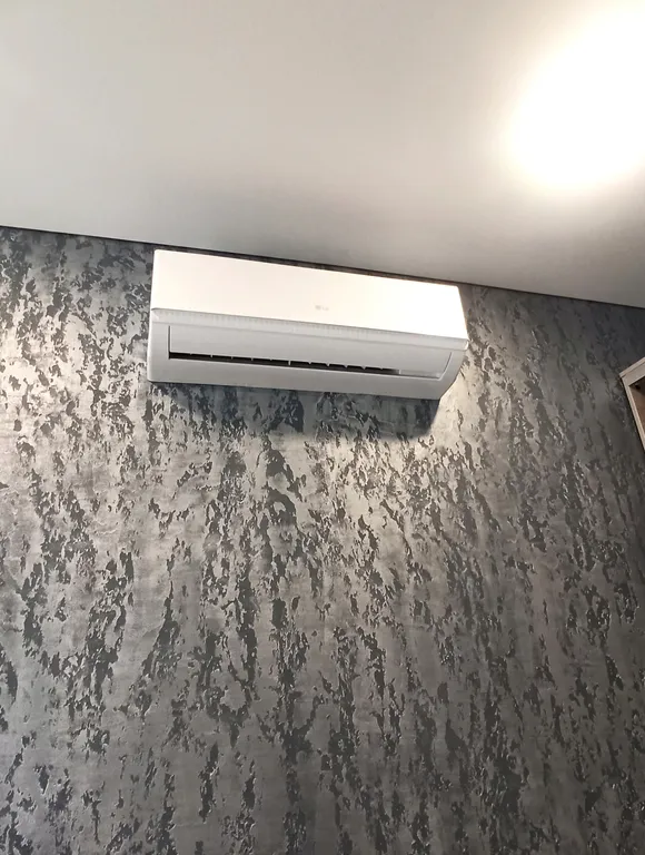 Отдельная квартира-студия с парковкой в центре города