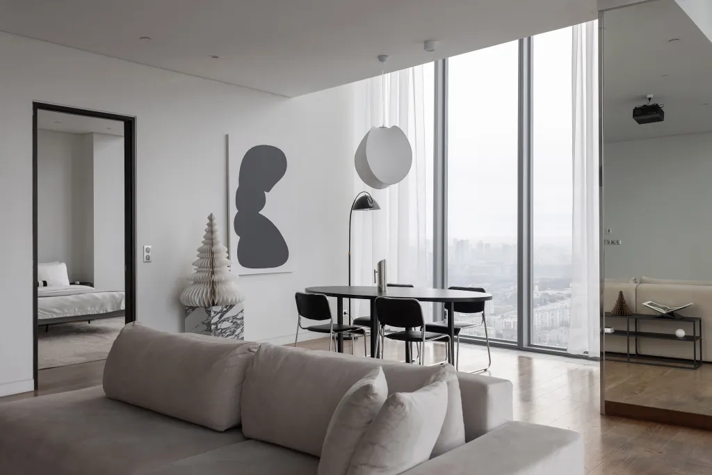 Roomley Panoramic Apartment