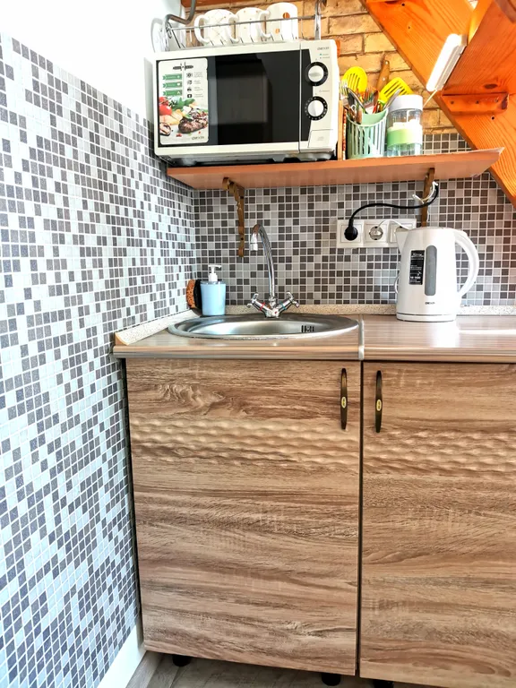 Студия с балконом и шикарным видом на Золотой Мост