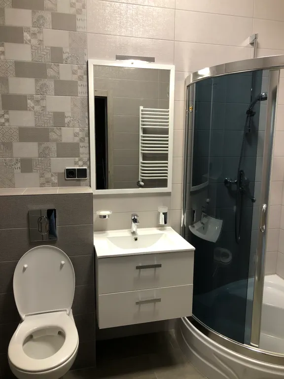 Благоустроенная двухкомнатная квартира у моря, два санузла