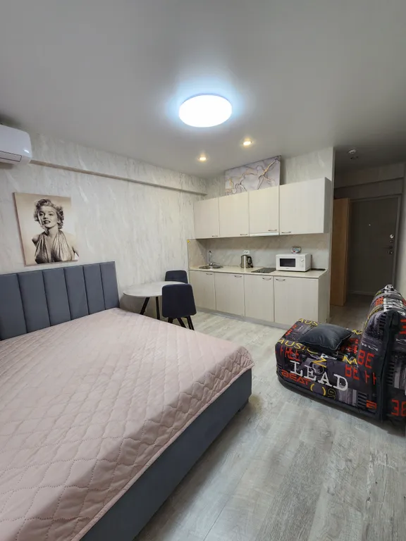 Студия с видом на море