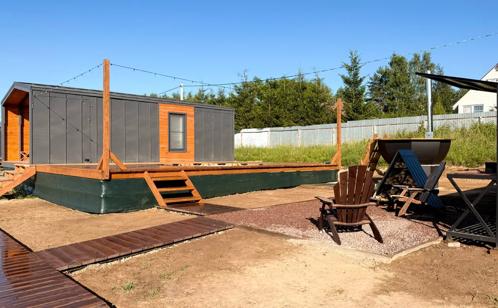 Lodge with pool (дом на берегу рыбинского водохранилища)