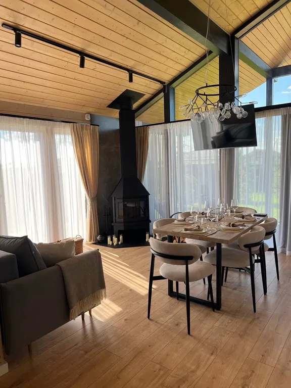 Дом с сауной и джакузи на террасе