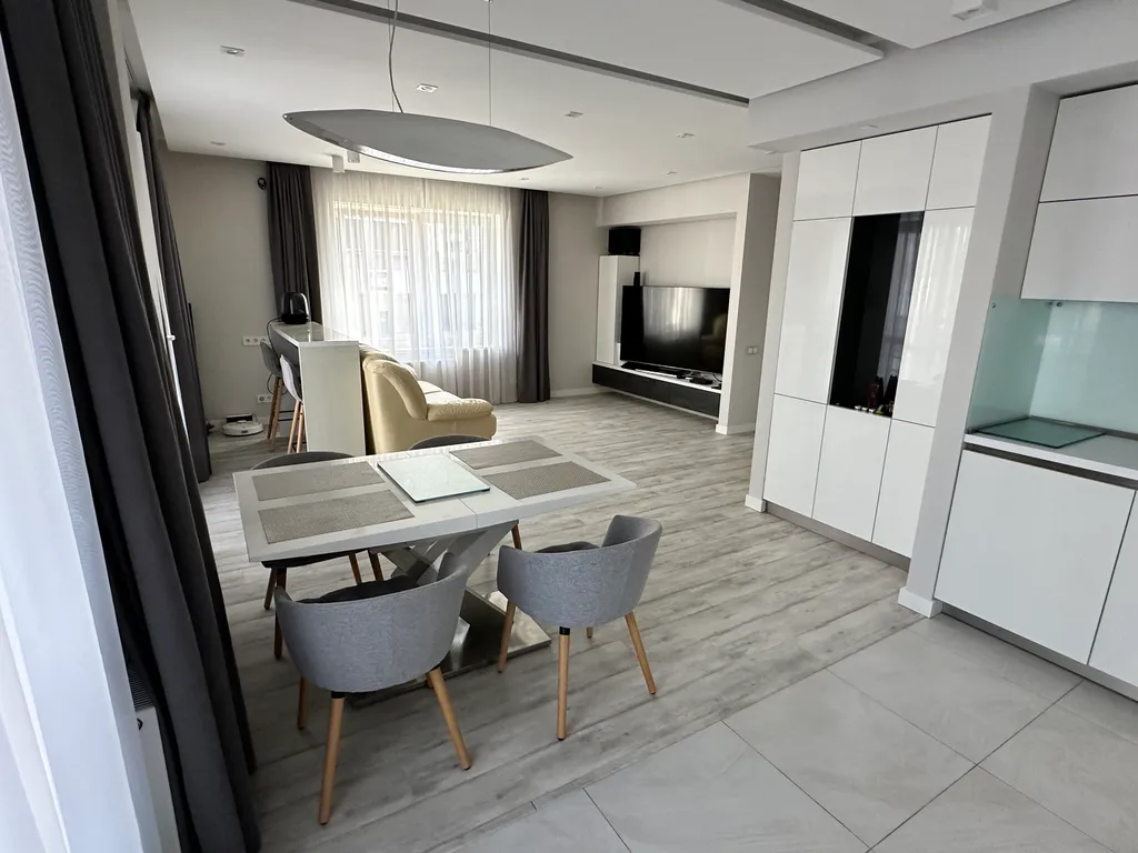 Просторная стильная квартира с 2 спальнями и 2 санузлами на Маяк-Минск