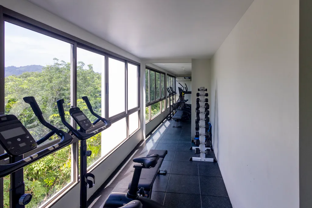 Идеальный отдых на пляже Камала в новой квартире с бассейном