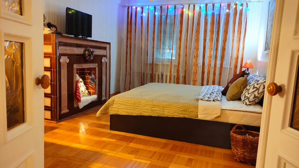 Большая квартира на 6-7 человек с камином и детской в самом центре — аренда посуточно в Ярославль