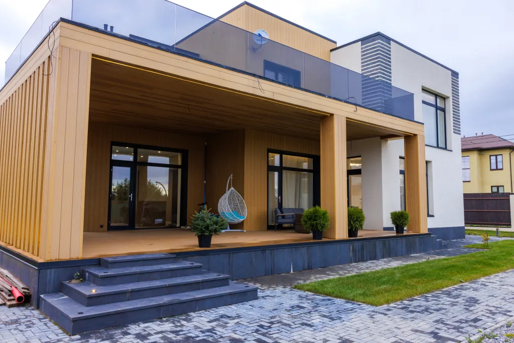 Шикарный коттедж в Подмосковье с круглогодичным бассейном на улице