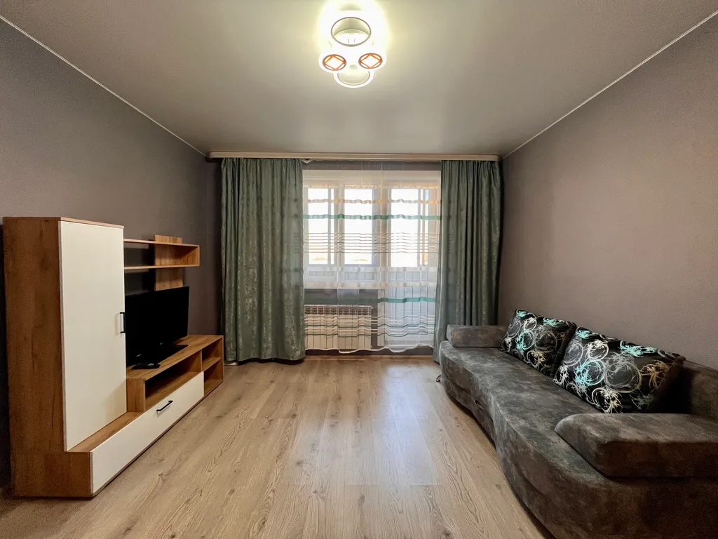 1-комн квартира на площади Советов, без оплаты за финальную уборку