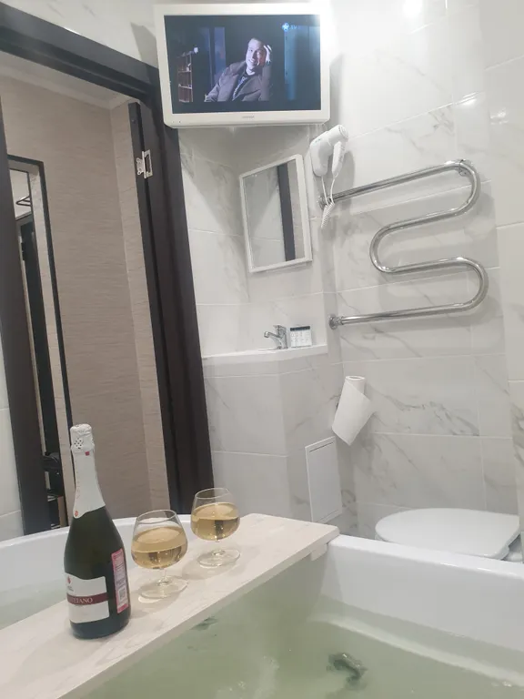 Джакузи у Аэропарка