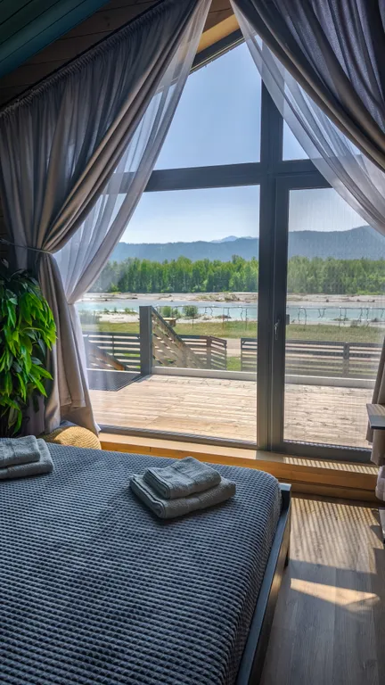 Современный 2-комнатный дом на слиянии рек Тихий берег