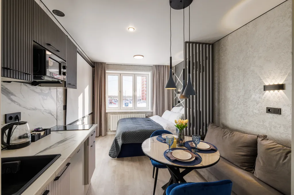 Уютная кино-студия с проектором