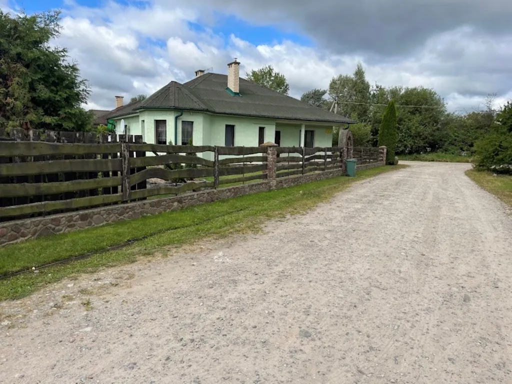 Коттедж 4-комнатный Дом — аренда посуточно в Брест