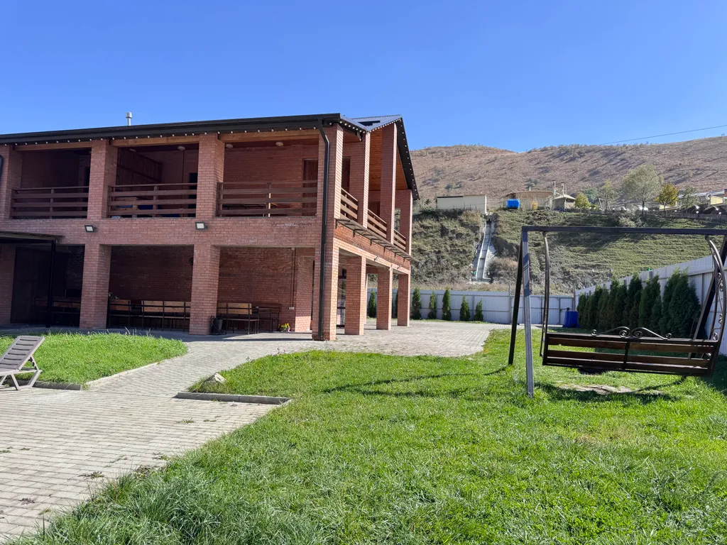 Уютный дом с видом на горы и тёплым бассейм fiagdonrelax