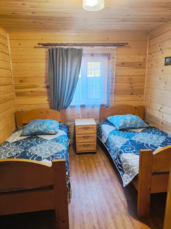 Домик у озера