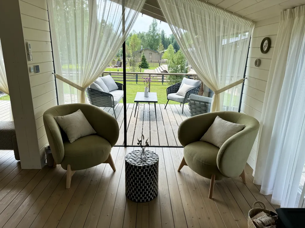 Уютный загородный дом в тишине