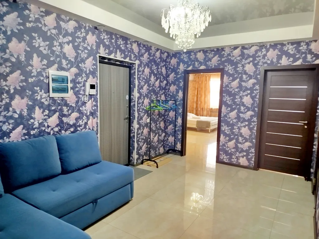 Большая двушка, около Броско молл