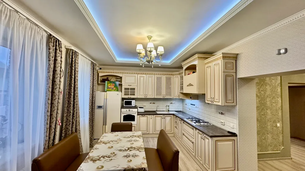 Коттедж с бассейном, баней