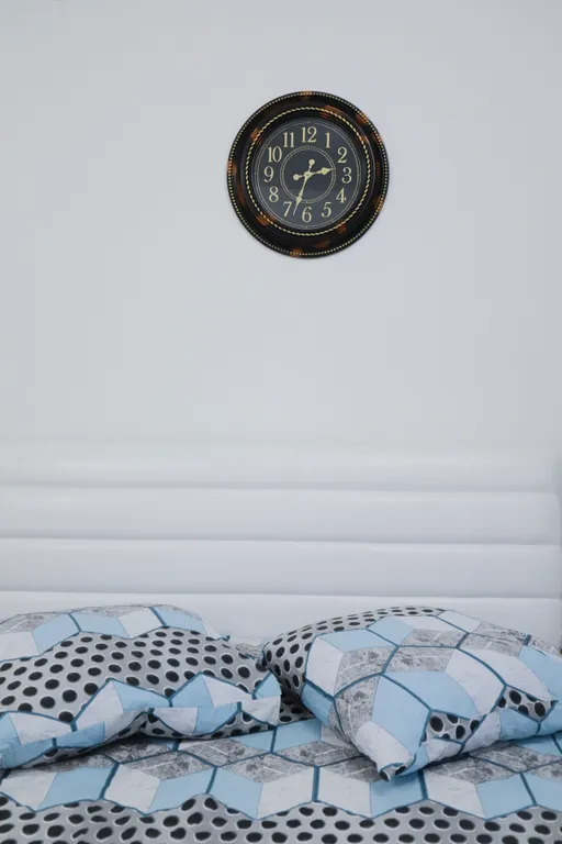 Современная студия в новостройке Маркса 89