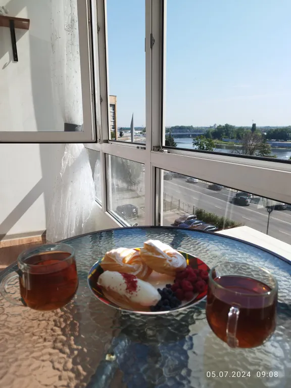 Квартира на набережной с видом на реку