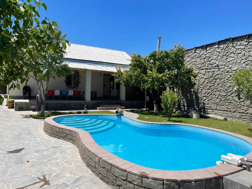 Шикарный дом в центре с бассейном