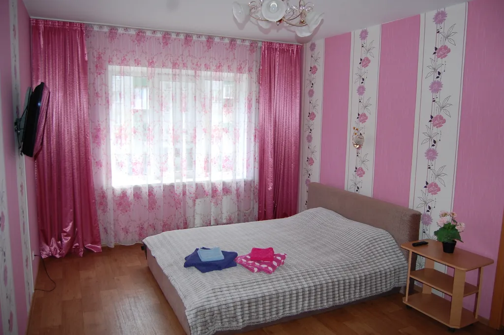 1-комнатная Квартира — аренда посуточно в Псков