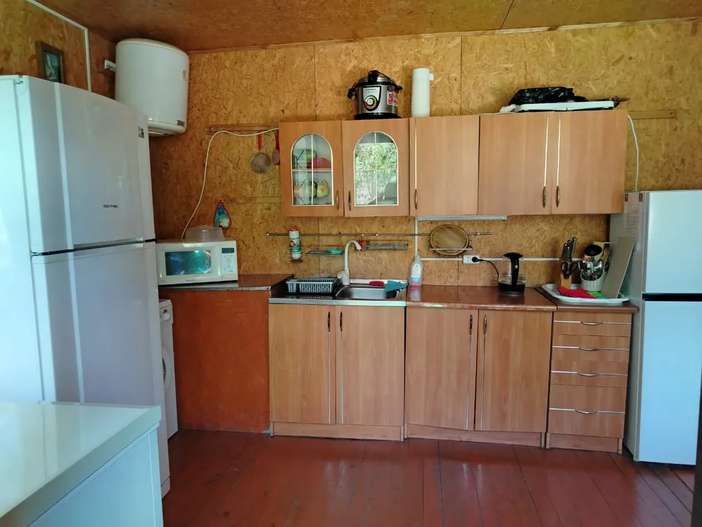 Экологичный деревянный коттедж в можжевеловой роще