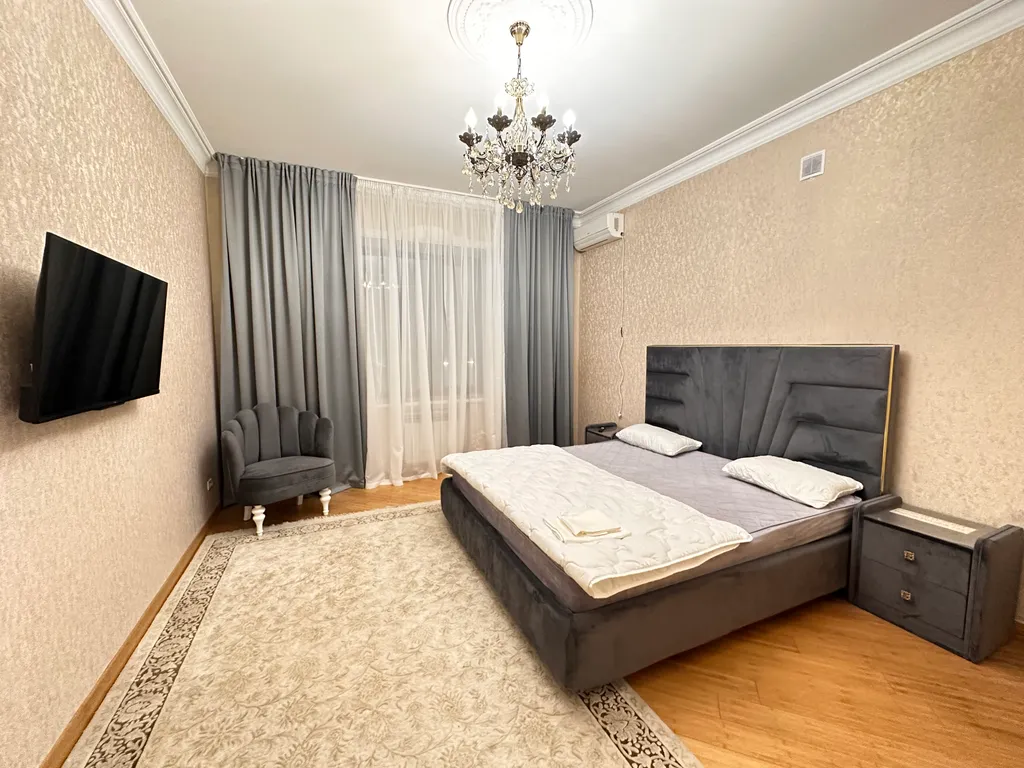 Большой 3х-этаж. дом на берегу моря