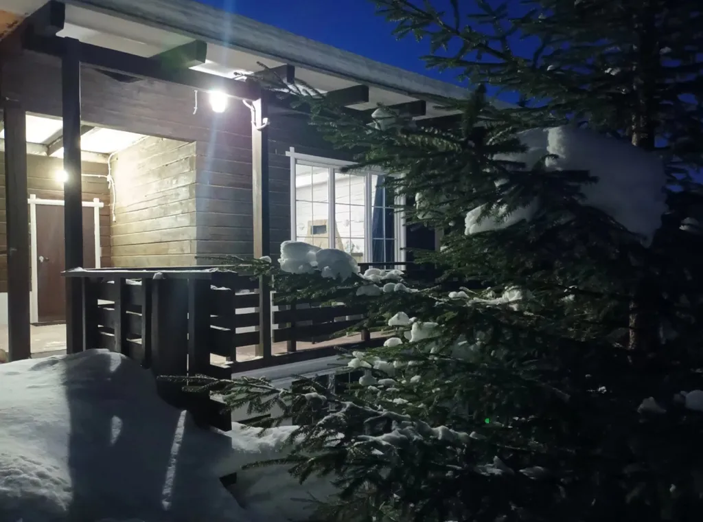 Коттедж с камином и видом на озеро