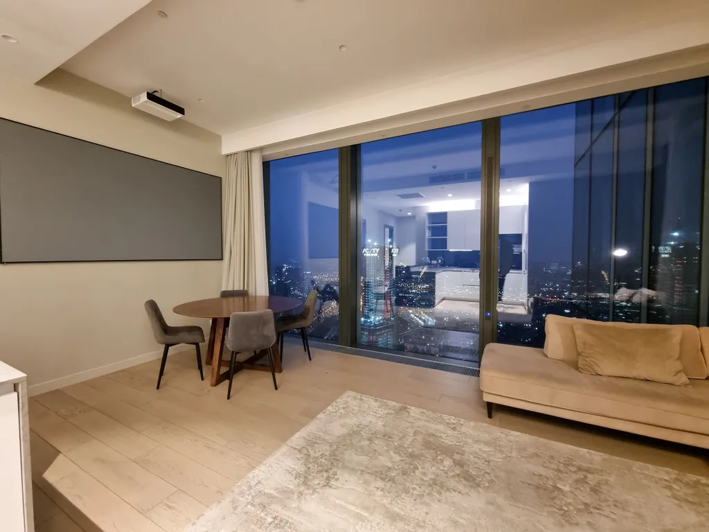 Угловой апартамент в Москва сити