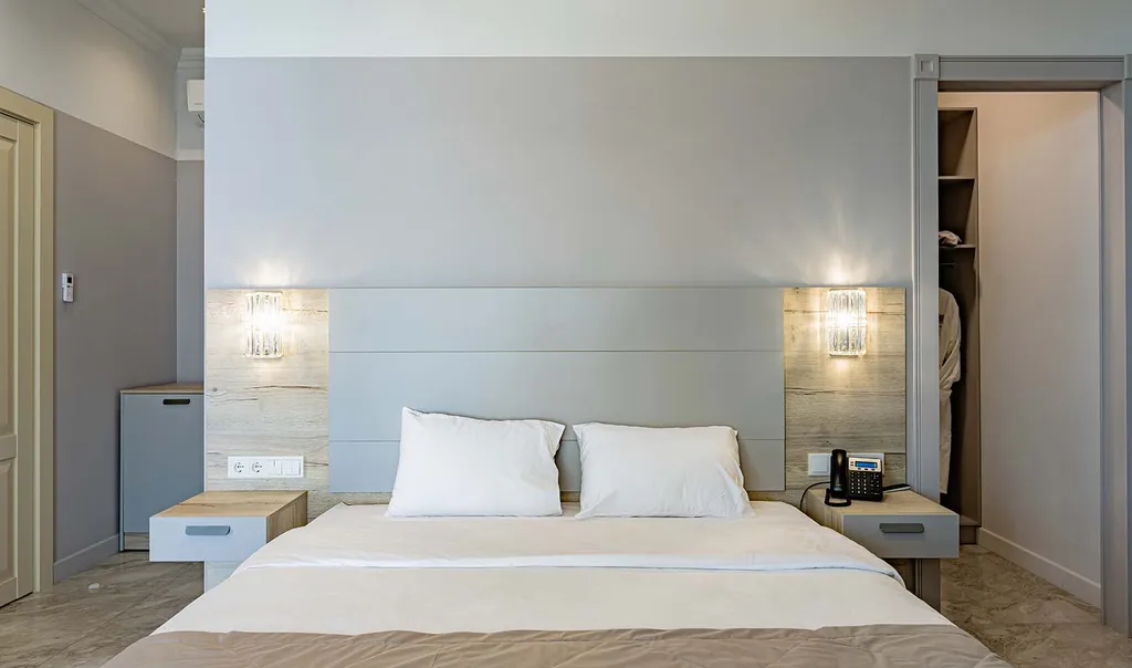 Полулюкс с выходом к бассейну и террасой