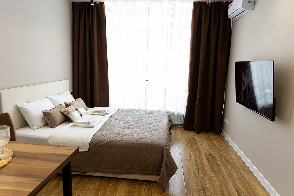 Студия в новом доме рядом с кадетским корпусом