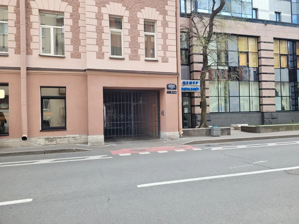 Квартира Квартира в центре у метро плюс спальное место на кухне — Санкт-Петербург
