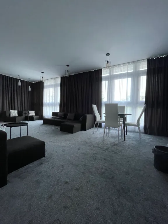 Центр города с гаражом