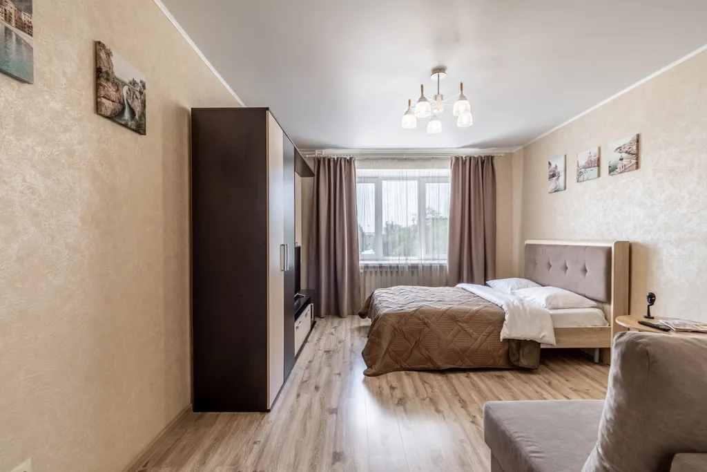 Светлая и просторная квартира в центре с видом на набережную