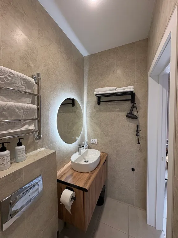 Уютная теплая комната рядом со склоном